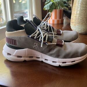 On Cloud women’s running shoes size 8.5